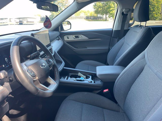 Used 2025 Ford Explorer Active RWD image 10