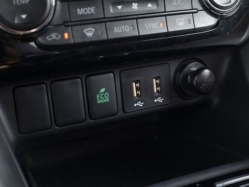 Used 2024 Mitsubishi Eclipse Cross SE image 23