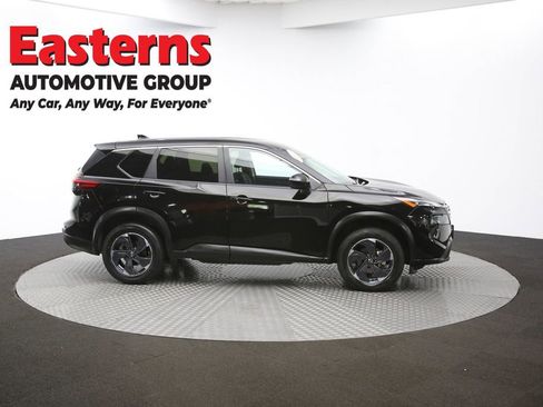 Used 2024 Nissan Rogue SV image 45