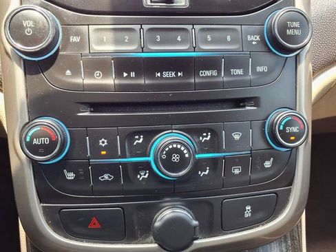Used 2015 Chevrolet Malibu LT w/ Leather Package FWD image 7