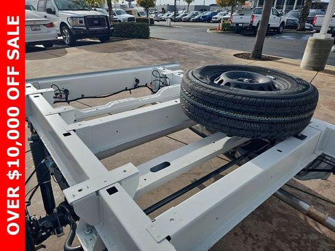 New 2024 RAM ProMaster 3500 w/ Convenience Group image 12