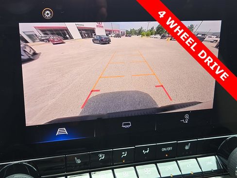Used 2024 Chevrolet Colorado ZR2 w/ Safety Package AWD/4WD image 18