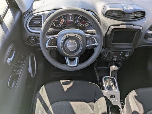 Used 2021 Jeep Renegade Sport image 14