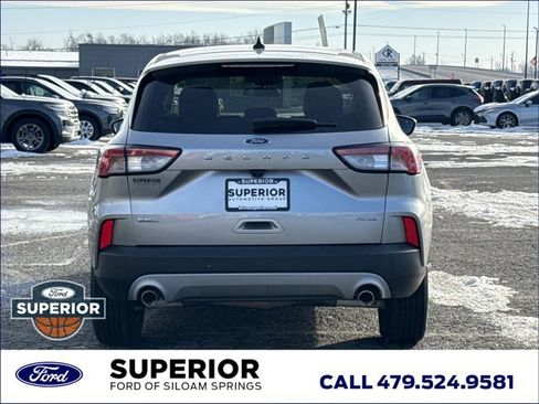 Used 2022 Ford Escape SEL image 5