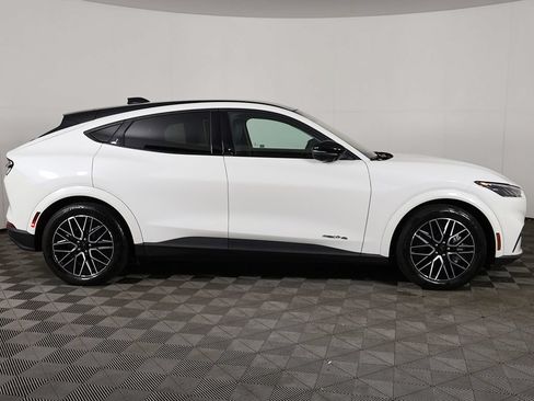 Used 2025 Ford Mustang Mach-E Premium AWD/4WD image 19