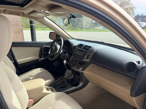 Used 2012 Toyota RAV4 4WD w/ Upgrade Value Pkg image 16