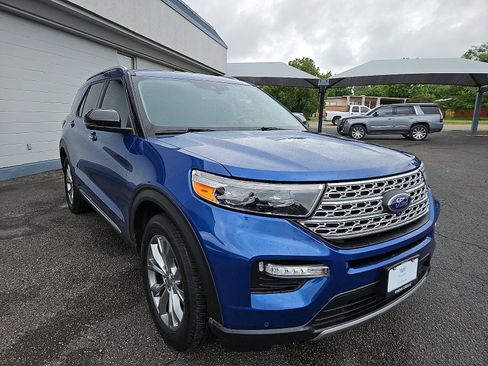 Used 2021 Ford Explorer Limited w/ Equipment Group 301A AWD/4WD image 5