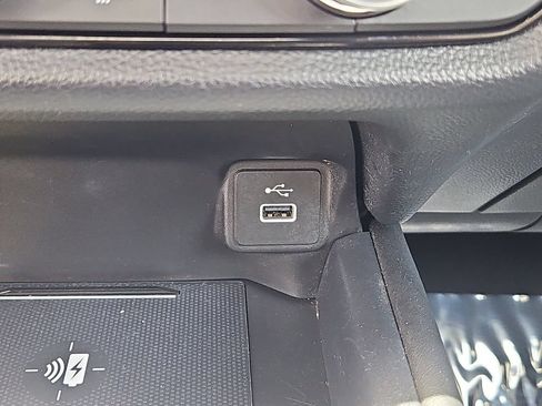 Used 2024 Honda HR-V EX-L image 17