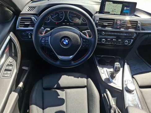 Used 2018 BMW 330i xDrive Sedan AWD/4WD image 11