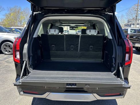 Used 2025 Ford Expedition Platinum w/ Driver's Package AWD/4WD image 14