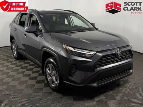 Used 2025 Toyota RAV4 XLE image 1