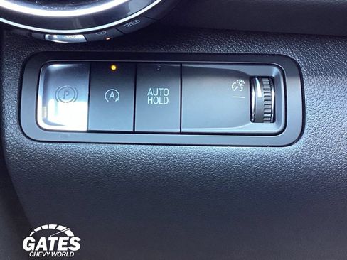 Used 2026 Chevrolet Equinox LT FWD image 19