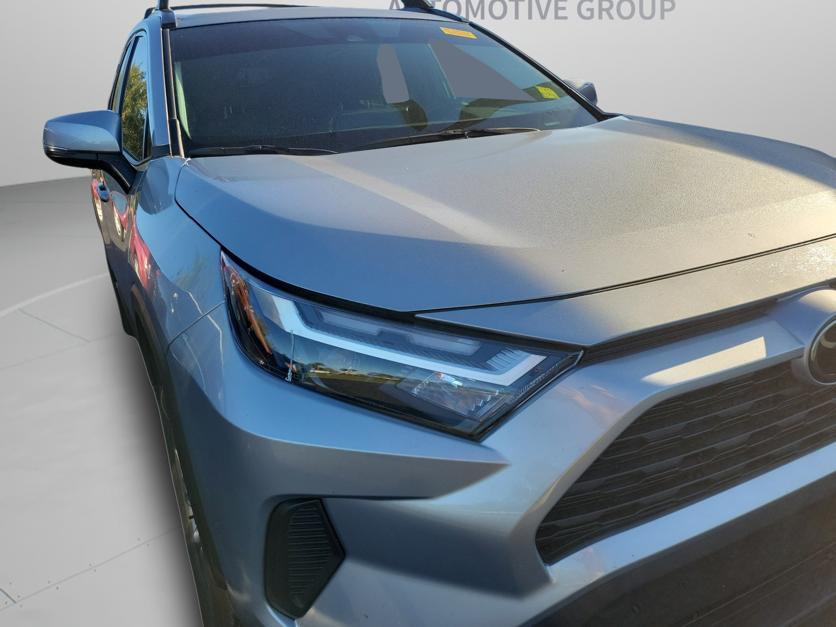 Used 2025 Toyota RAV4 XLE w/ Convenience Package FWD image 11