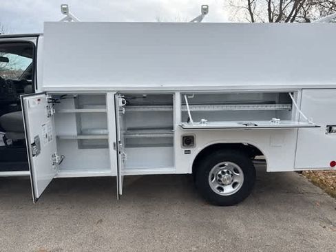 New 2025 Chevrolet Express 3500 w/ Power Convenience Package RWD image 7
