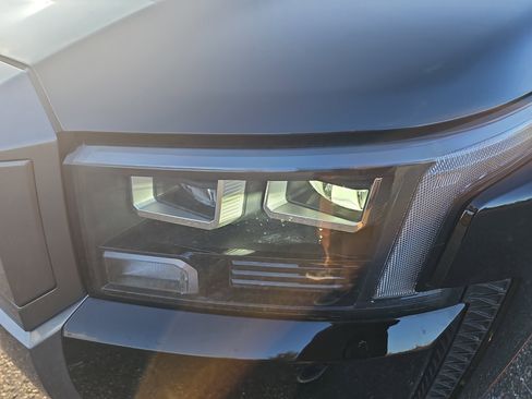 New 2026 Nissan Frontier SV image 14