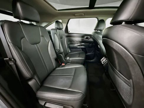 Used 2023 Kia Sorento SX AWD/4WD image 34