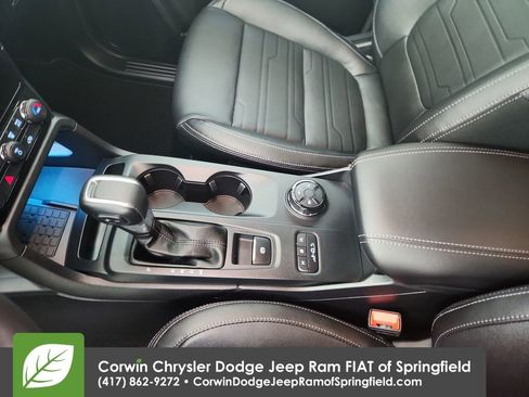 Used 2025 Ford Ranger Lariat w/ FX4 Off-Road Package image 30