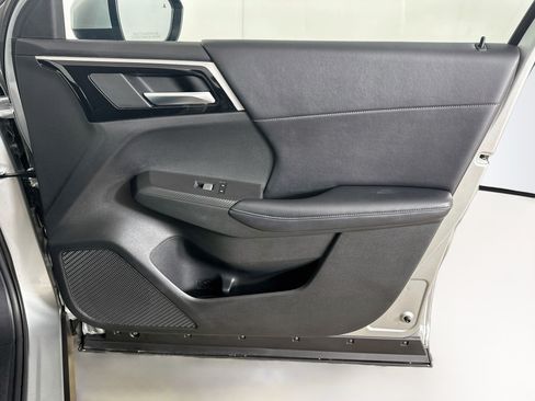 Used 2024 Mitsubishi Outlander SE FWD image 33