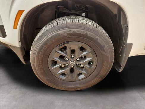 Used 2025 Nissan Frontier S AWD/4WD image 24