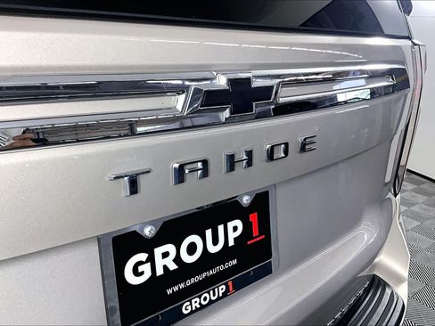 Used 2021 Chevrolet Tahoe Premier w/ Premium Package RWD image 30