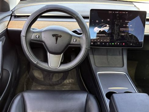 Used 2021 Tesla Model 3 Standard Range Plus RWD image 10
