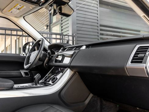 Used 2019 Land Rover Range Rover Sport HSE AWD/4WD image 42