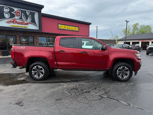 Used 2022 Chevrolet Colorado Z71 w/ Trail Boss Package image 9