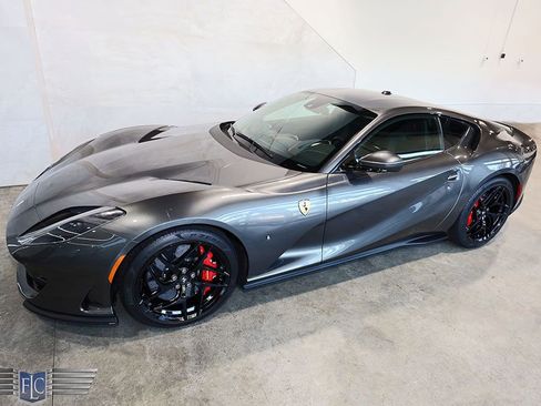 Used 2020 Ferrari 812 Superfast image 46