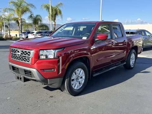 Used 2022 Nissan Frontier SV w/ Technology Package image 5