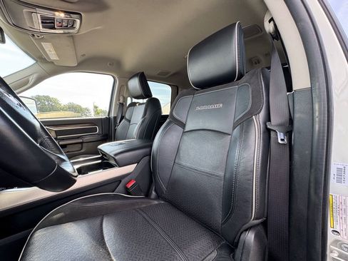 Used 2024 RAM 3500 Laramie image 18