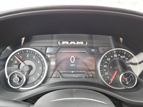 New 2026 RAM 1500 Express AWD/4WD image 24