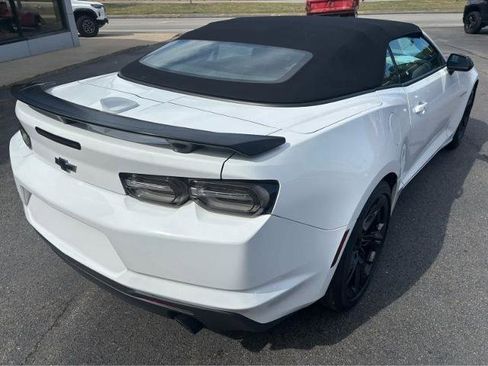 Used 2023 Chevrolet Camaro LT w/ RS Package image 10