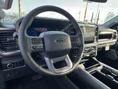 New 2025 Ford F250 Lariat w/ FX4 Off-Road Package image 28