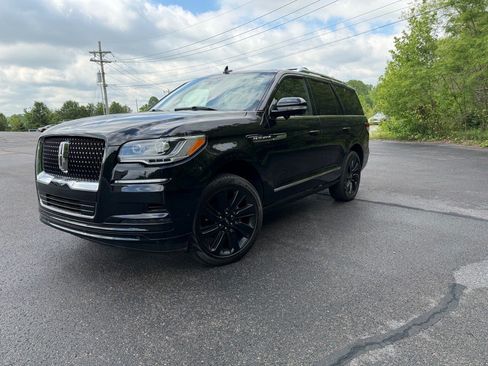 Used 2024 Lincoln Navigator Reserve AWD/4WD image 7