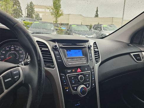 Used 2016 Hyundai Elantra GT w/ Option Group 02 FWD image 28