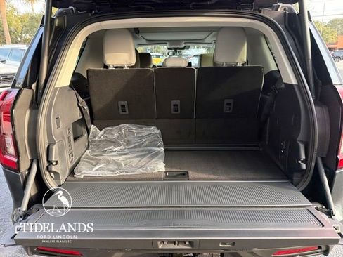 New 2026 Ford Expedition Active image 11