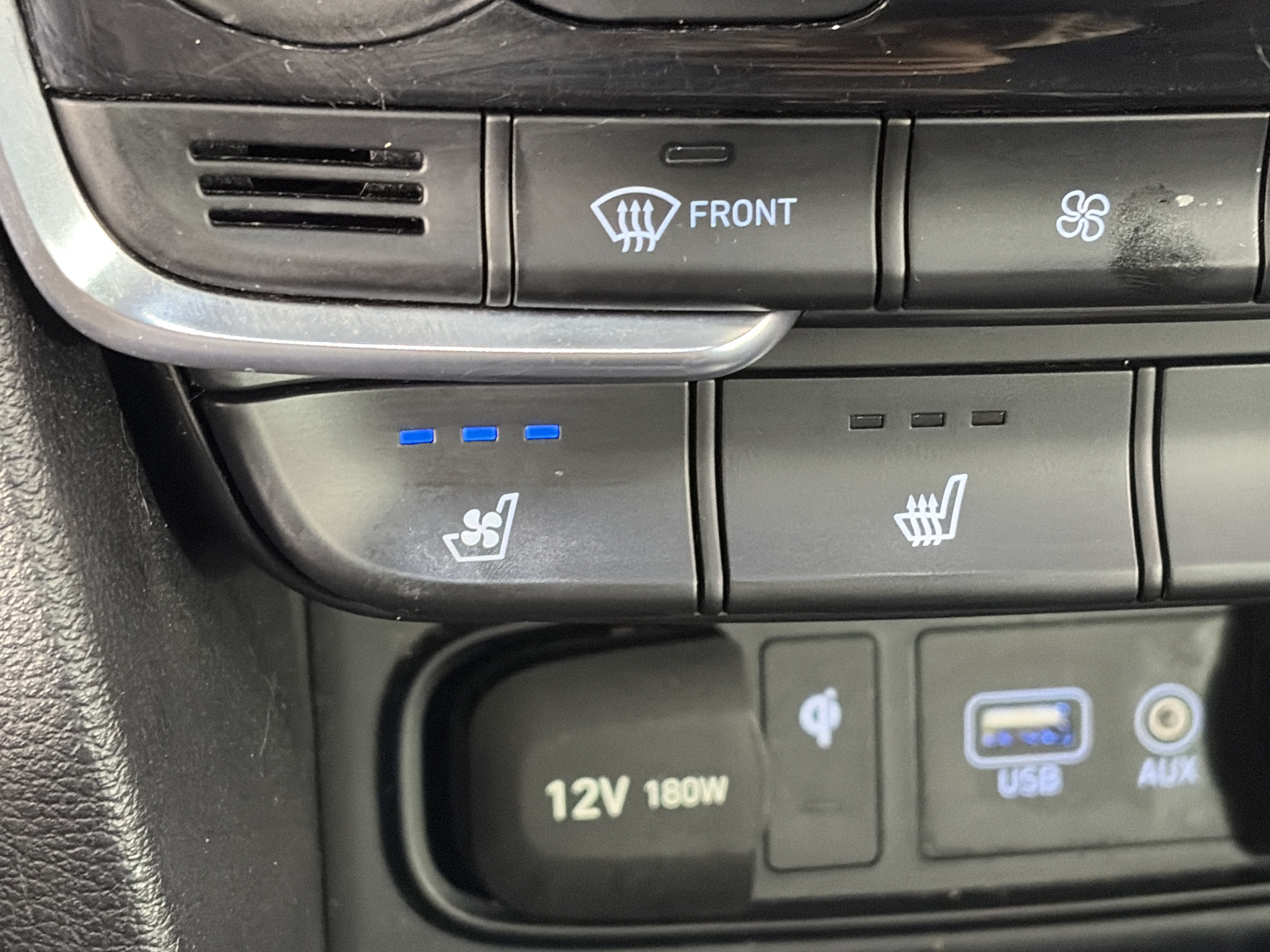 Used 2019 Hyundai Santa Fe FWD image 24