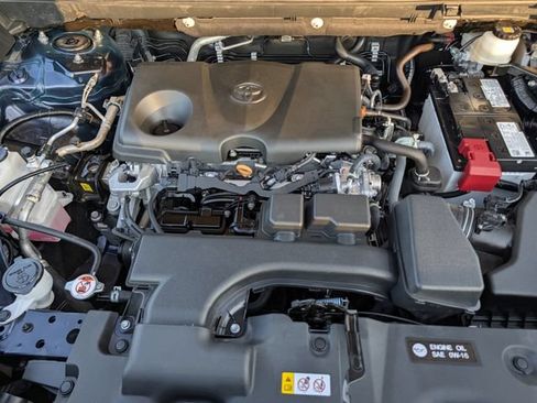 Used 2025 Toyota RAV4 XLE w/ Convenience Package FWD image 33