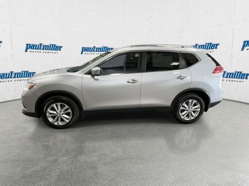 Used 2015 Nissan Rogue SV AWD/4WD image 6