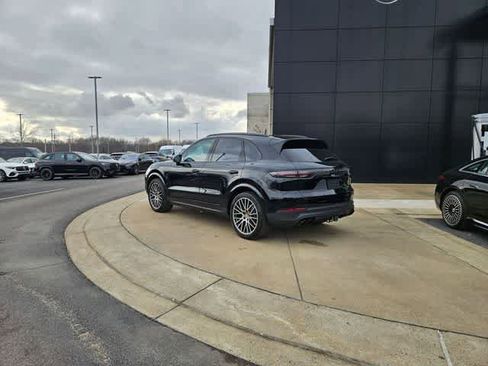 Used 2023 Porsche Cayenne S Platinum w/ Premium Package Plus AWD/4WD image 6