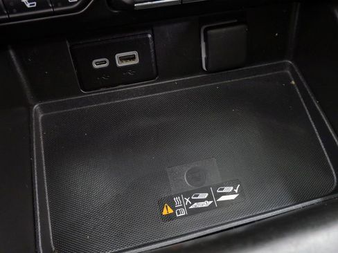 Used 2022 Chevrolet Suburban High Country AWD/4WD image 30