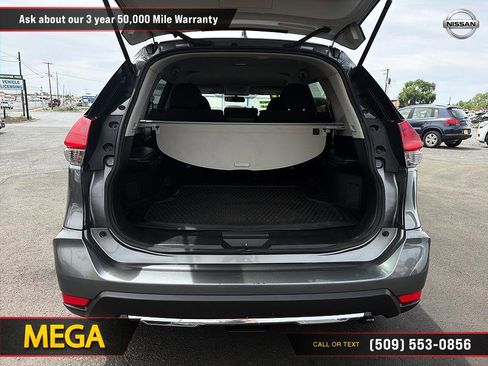Used 2017 Nissan Rogue SV FWD image 16