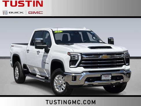 Used 2025 Chevrolet Silverado 2500 LTZ AWD/4WD image 1