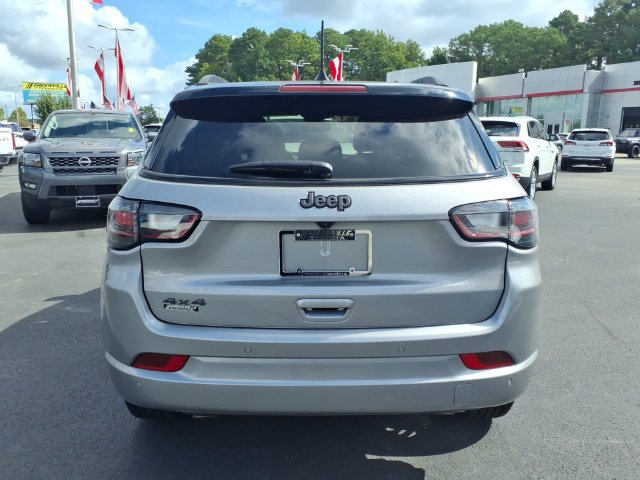 Used 2023 Jeep Compass High Altitude AWD/4WD image 2