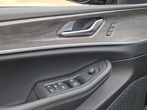 New 2025 Jeep Grand Cherokee L Limited w/ Black Appearance Package image 24