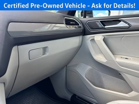 Certified 2024 Volkswagen Tiguan SE R-Line AWD/4WD image 17