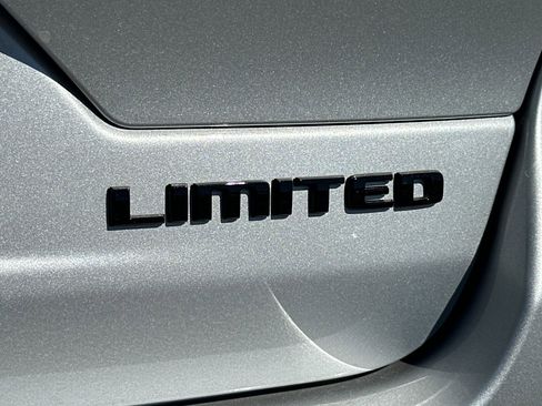 New 2025 Jeep Grand Cherokee Limited w/ Black Appearance Package image 26