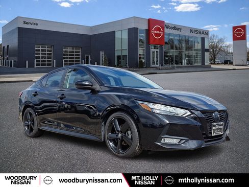 Certified 2022 Nissan Sentra SR w/ Midnight Edition FWD image 1
