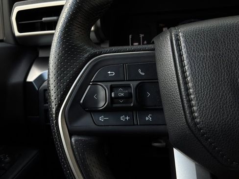 Used 2025 Toyota 4Runner SR5 RWD image 32