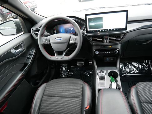 Used 2023 Ford Escape ST-Line w/ Tech Pack #1 image 9